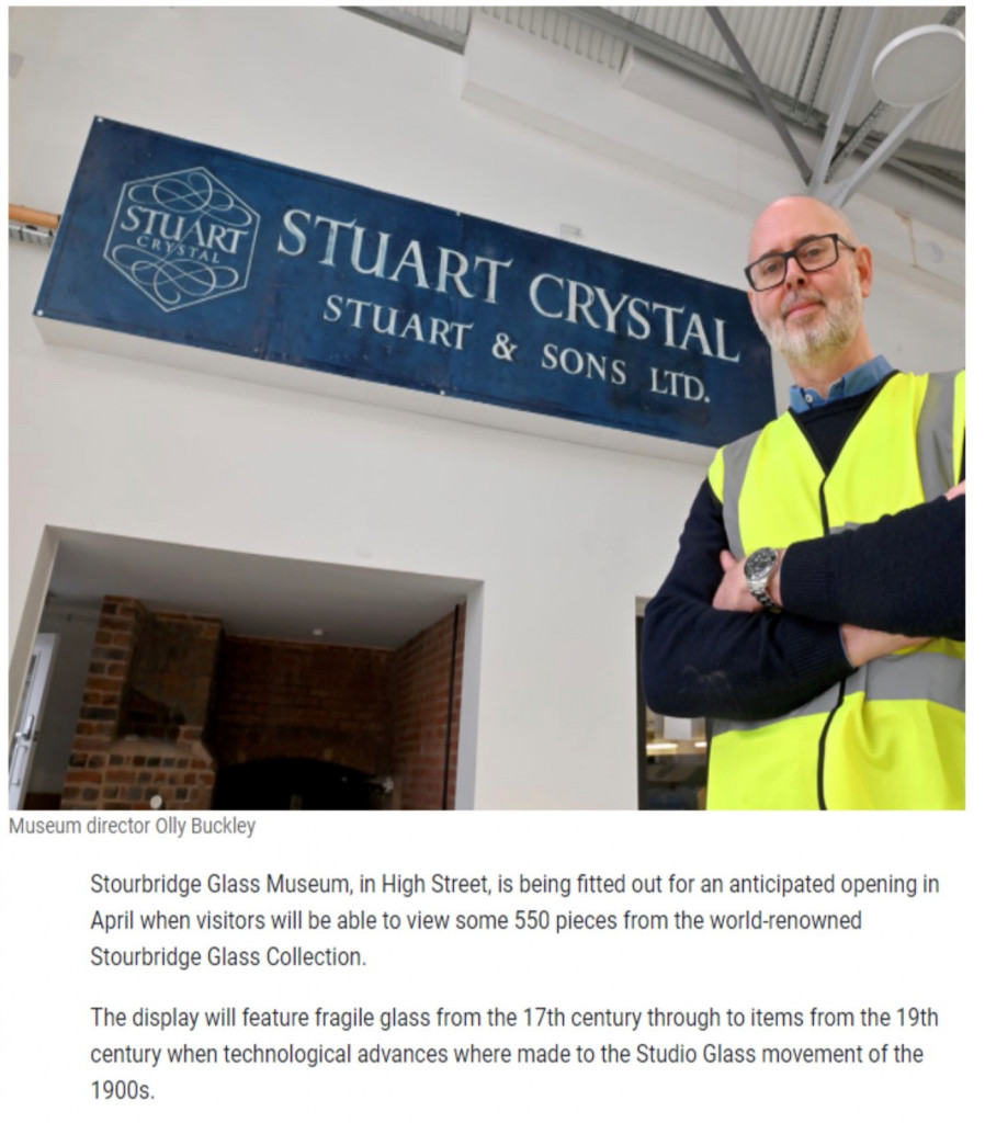 Ollie Buckley with Stuart Crystal Sign 4.2.22